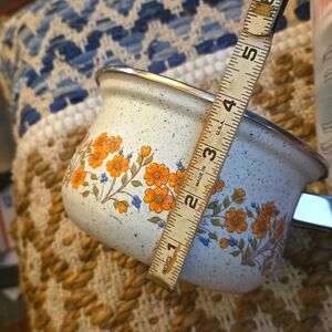 Vintage 70’s Floral Enamel Sauce Pot Pan Orange flowers Speckle w handle